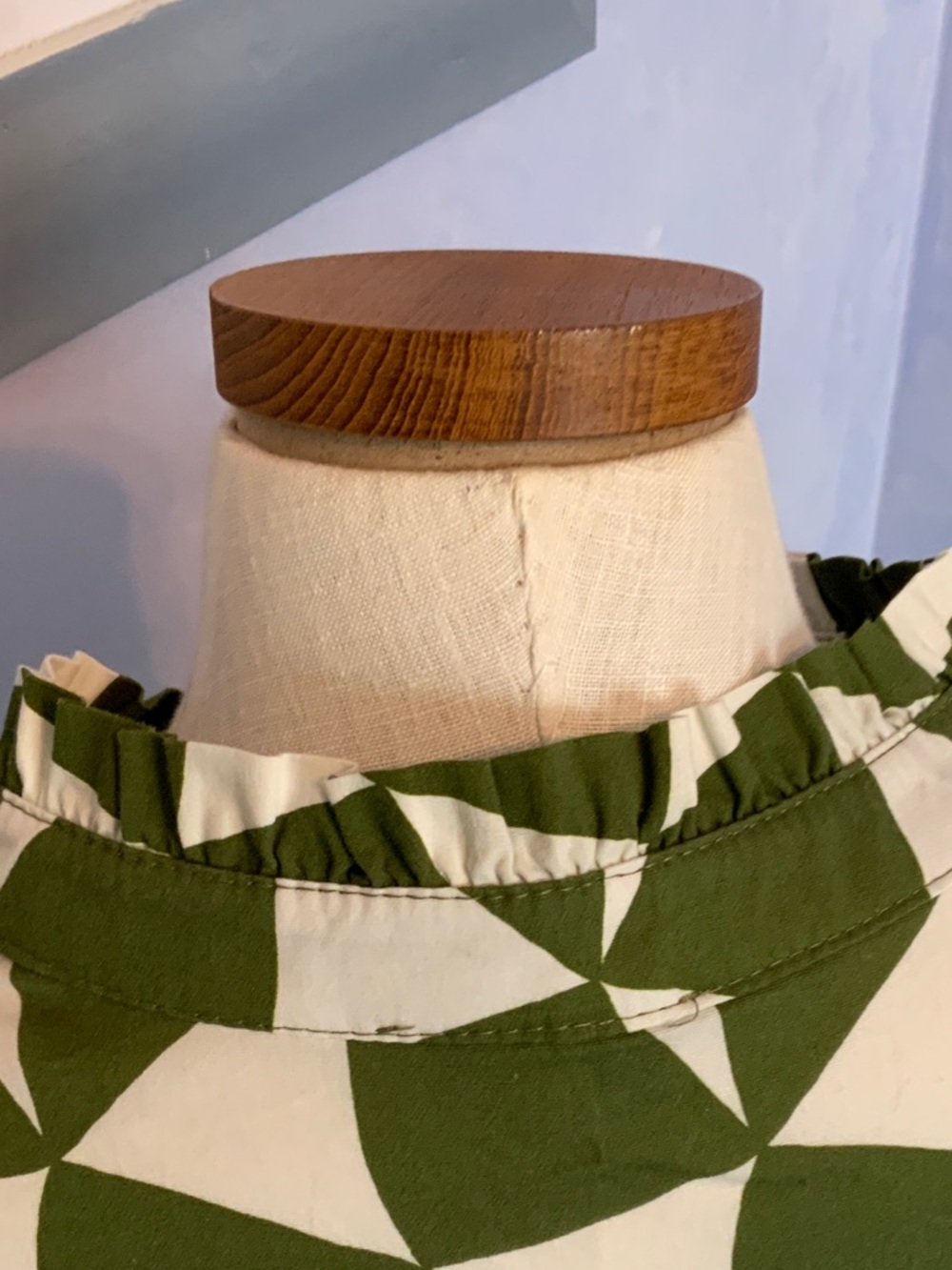 Olive Green Geometric Tiered Midi Dress - Picture 4 of 6